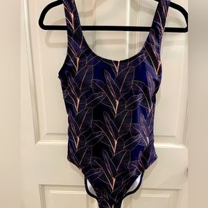 NET Nicole Miller Studio swimsuit with scoop back size M